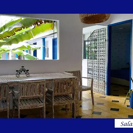 Colonial In San Diego 5 Bedrooms Seven