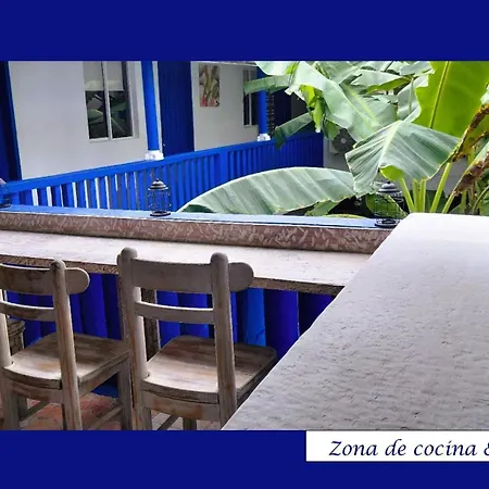 Colonial In San Diego 5 Bedrooms Seven *
