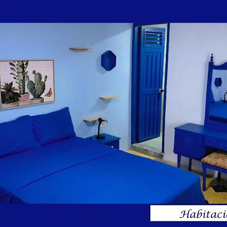 Colonial In San Diego 5 Bedrooms Seven *